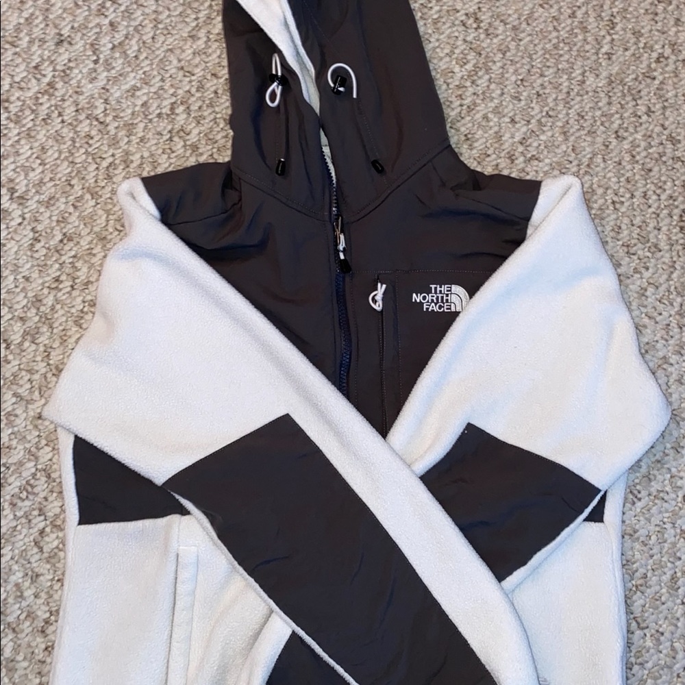 The north face jacket - Picture 2 of 5